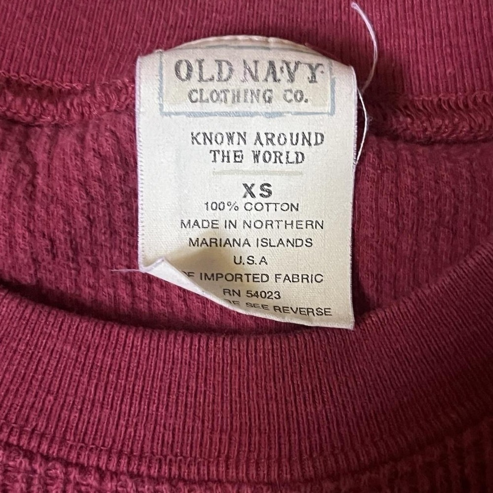 Vintage Old Navy Red Crewneck Thermal Long Sleeve Shirt Skate 90s - Picture 3 of 3